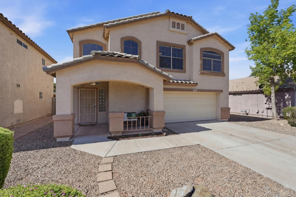 1789 E CARLA VISTA DR
